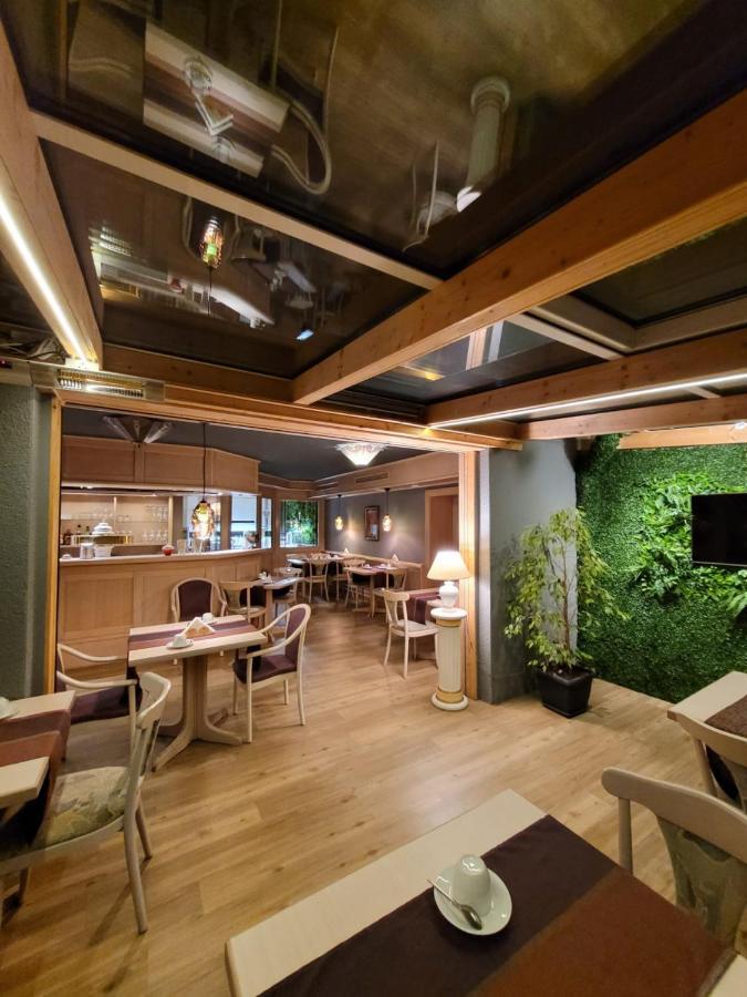 Ambiente Hotel garni Plauen Exterior foto